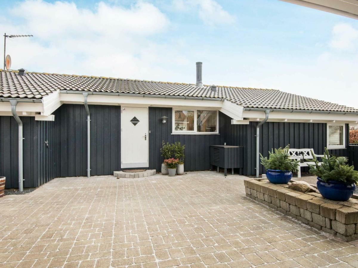 6 Person Holiday Home In Ebeltoft Exterior photo